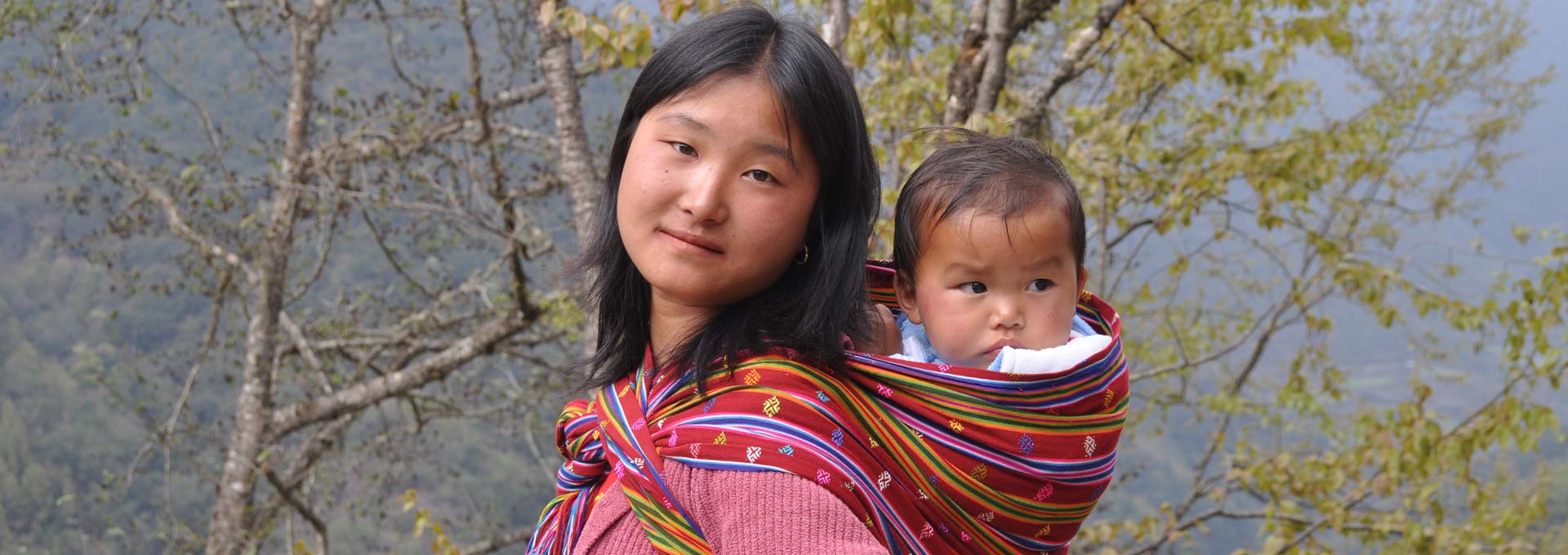 Bhutan-women-1920x680