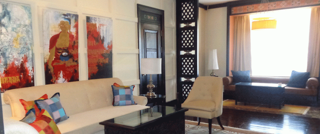 Deluxe_Suite__Living_room–taj-hotel-bhutan-1290×5402